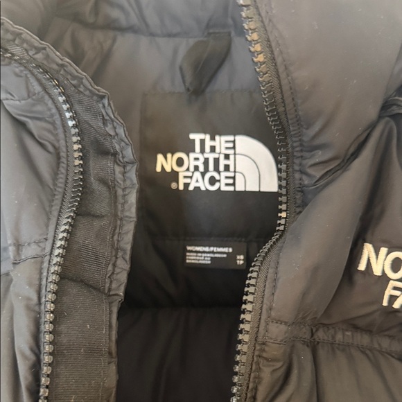 The North Face Girls Black Puffer Jacket - Picture 3 of 5